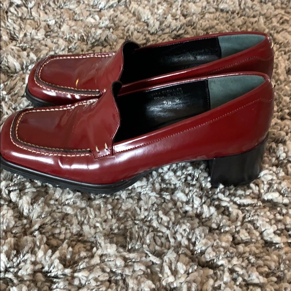 Coach gorgeous burgundy loafer. Size 6.5